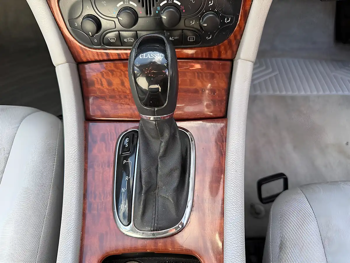 Used 2004 Mercedes C200 Classic Se Black - Interior and Exterior details 14