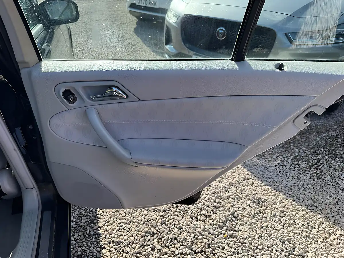 Used 2004 Mercedes C200 Classic Se Black - Interior and Exterior details 17