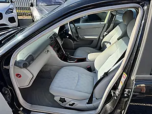 Used 2004 Mercedes C200 Classic Se Black - Interior and Exterior details 7
