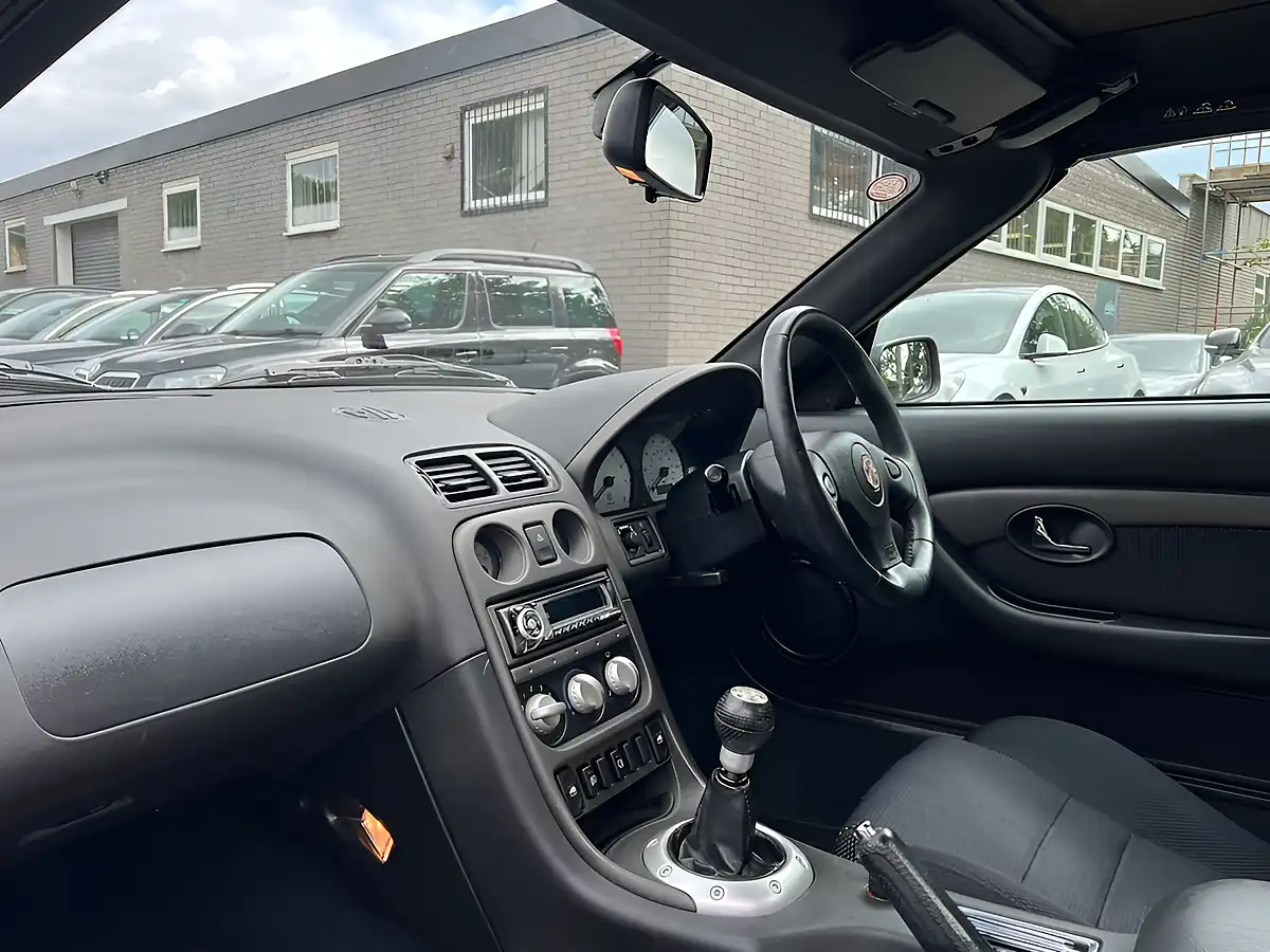 Used 2004 MG Tf Convertible Red - Interior and Exterior details 17