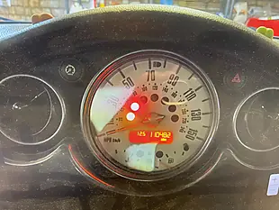 Used 2004 MINI Hatch One Yellow - Interior and Exterior details 16