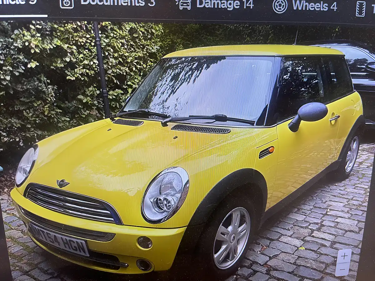 Used 2004 MINI Hatch One Yellow - Interior and Exterior details 2