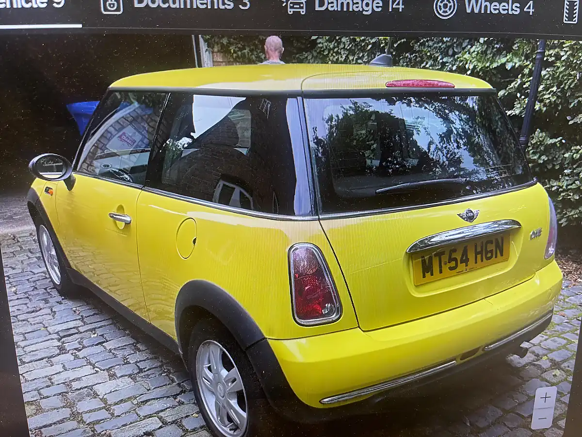 Used 2004 MINI Hatch One Yellow - Interior and Exterior details 3
