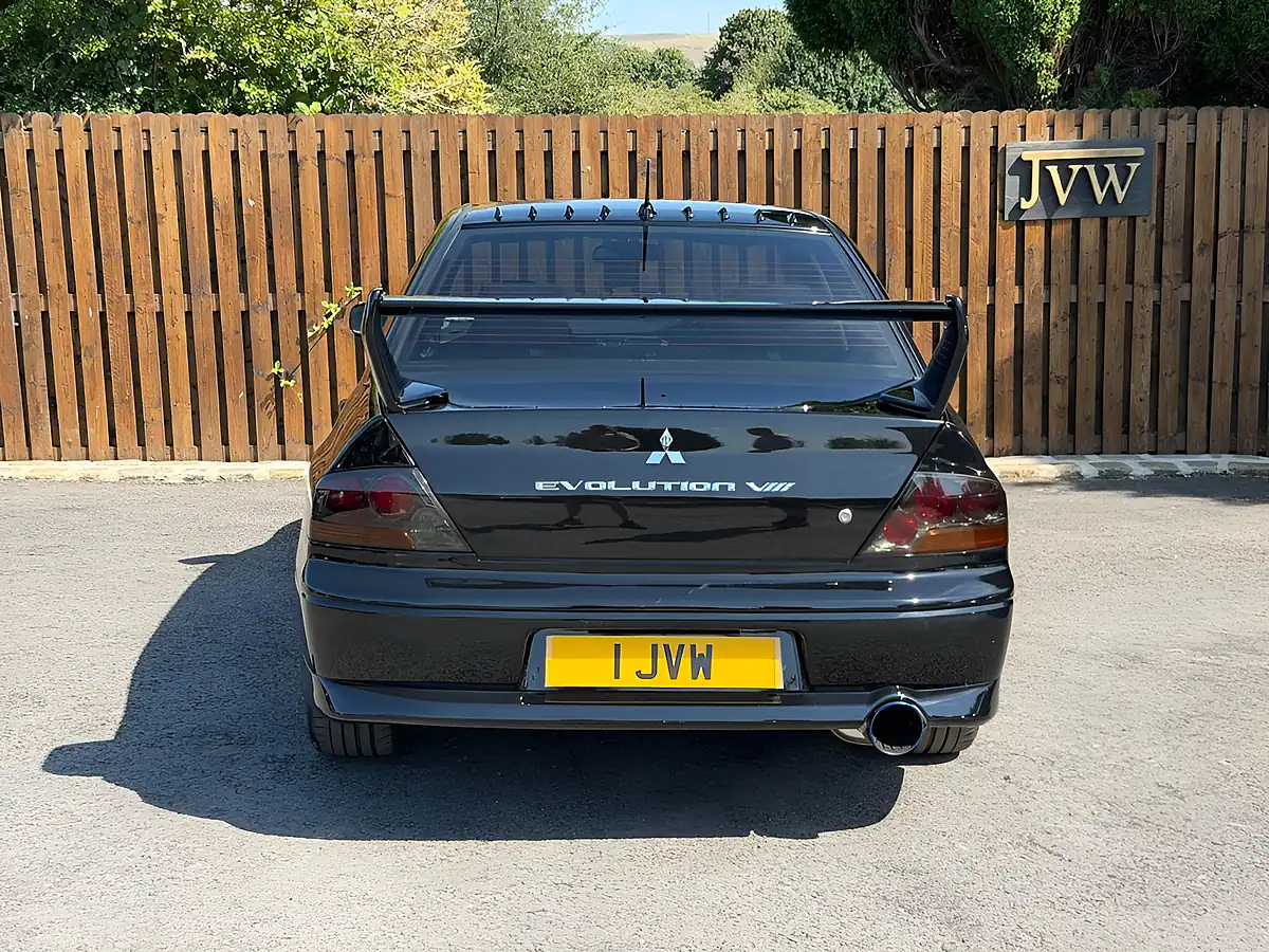 Used 2004 Mitsubishi Lancer Evo Viii 260 Black - Interior and Exterior details 11