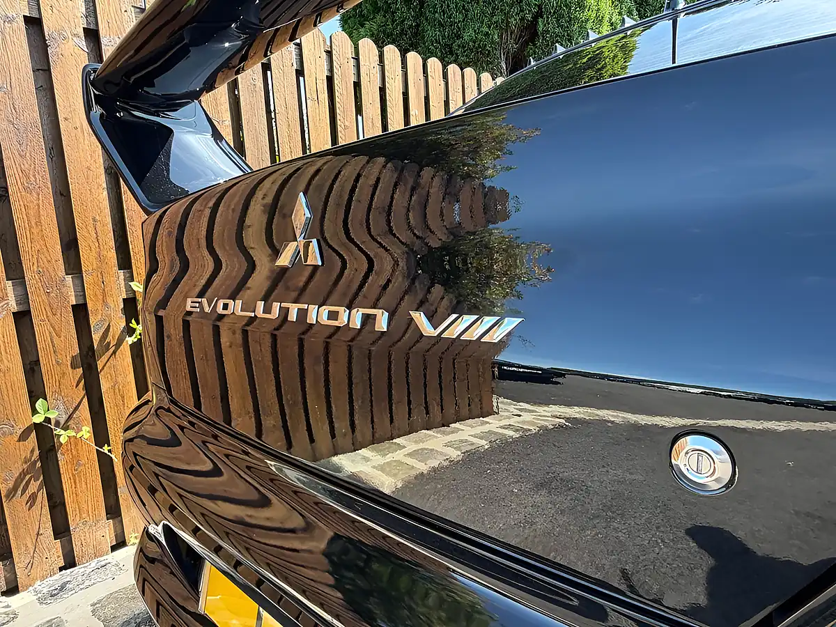 Used 2004 Mitsubishi Lancer Evo Viii 260 Black - Interior and Exterior details 17
