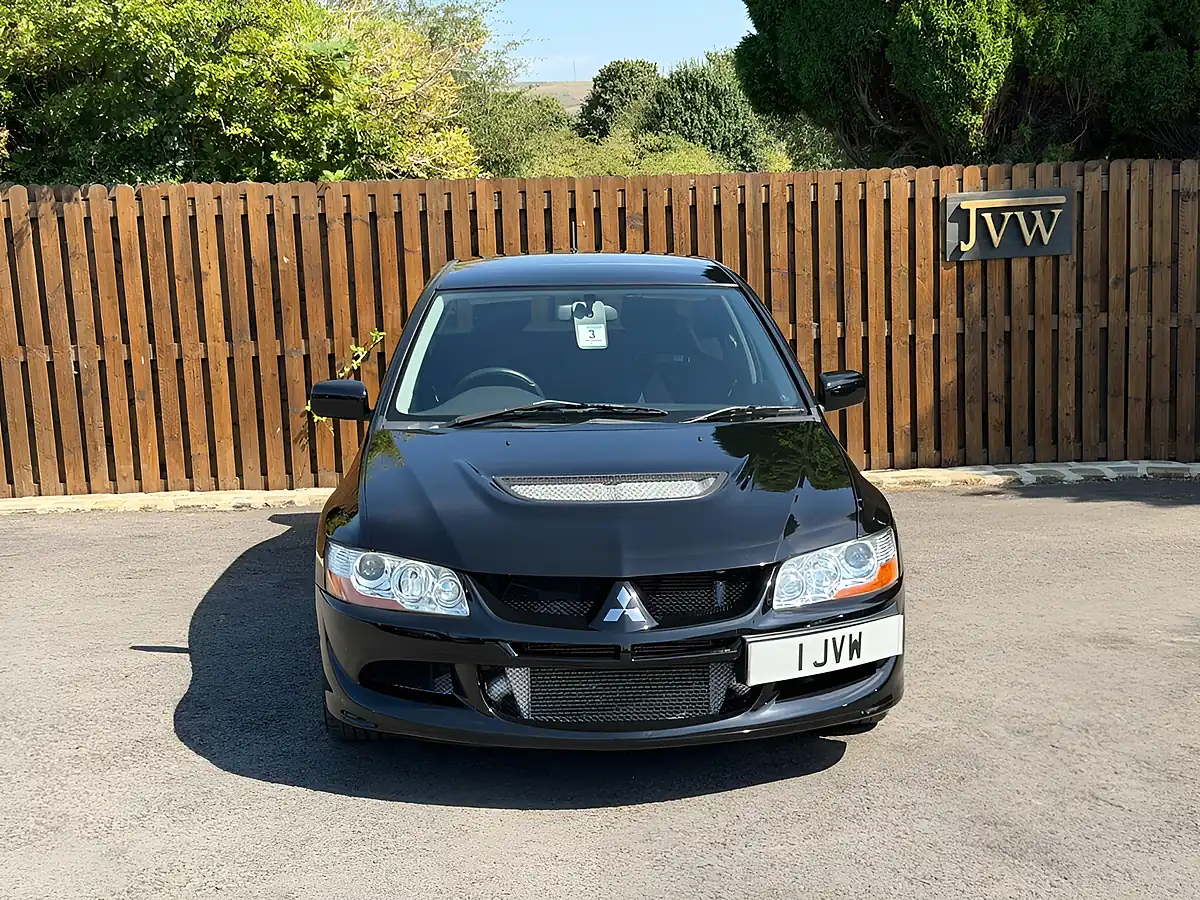 Used 2004 Mitsubishi Lancer Evo Viii 260 Black - Interior and Exterior details 18