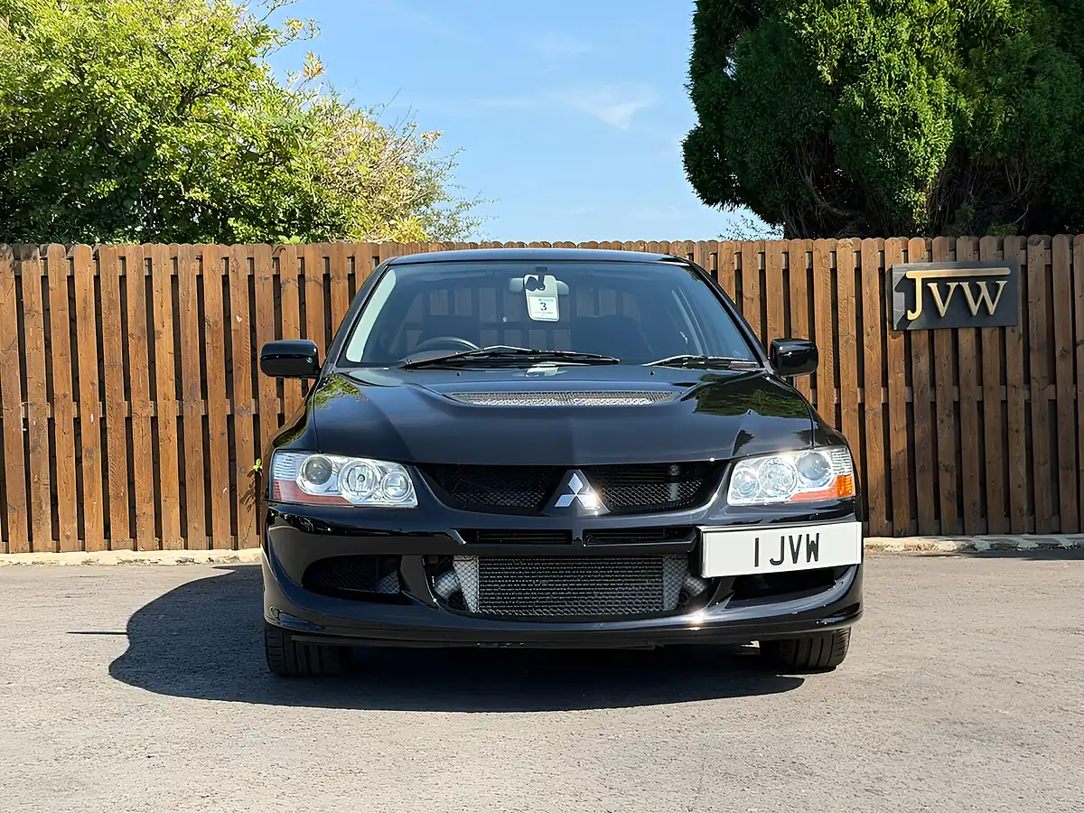 Used 2004 Mitsubishi Lancer Evo Viii 260 Black - Interior and Exterior details 3