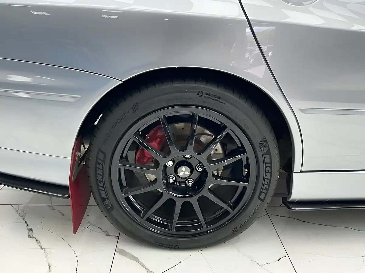 Used 2004 Mitsubishi Lancer Evo Viii Mr Silver - Interior and Exterior details 16