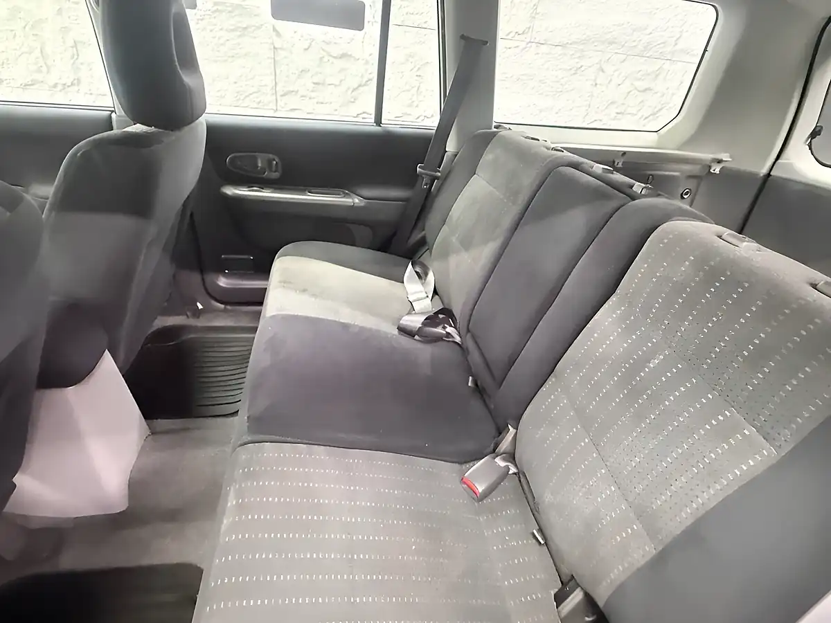 Used 2004 Mitsubishi Shogun Sport Equippe Silver - Interior and Exterior details 11