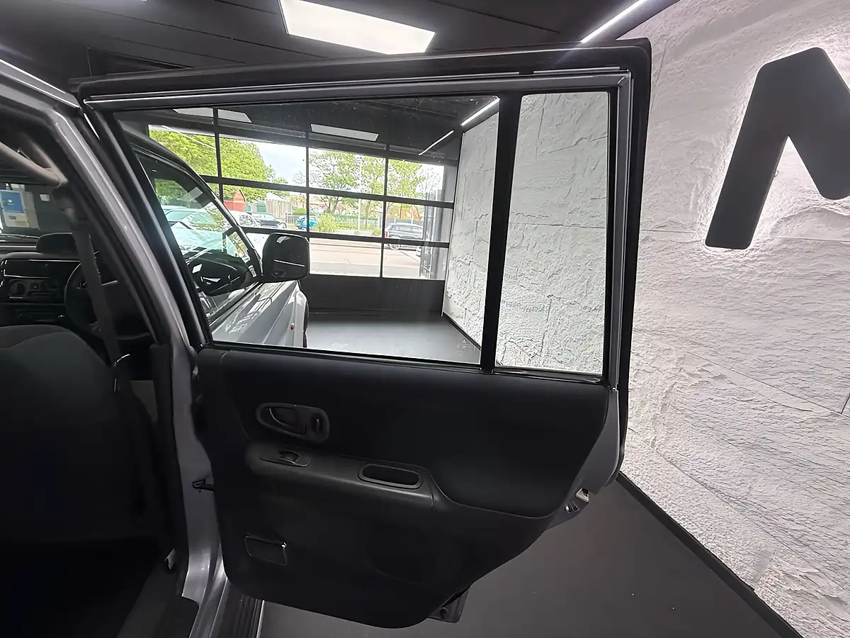 Used 2004 Mitsubishi Shogun Sport Equippe Silver - Interior and Exterior details 18