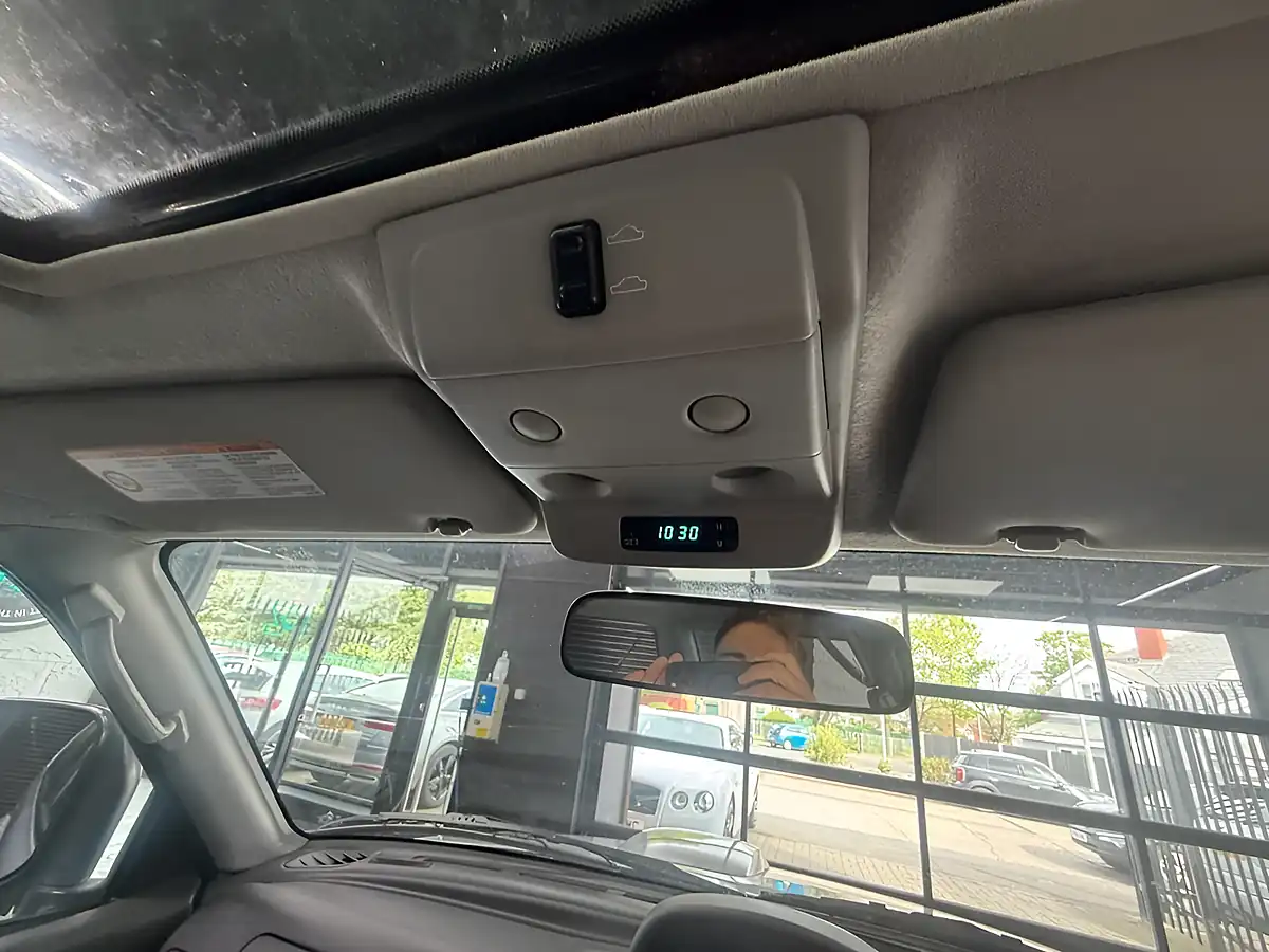 Used 2004 Mitsubishi Shogun Sport Equippe Silver - Interior and Exterior details 4