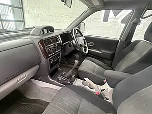 Used 2004 Mitsubishi Shogun Sport Equippe Silver - Interior and Exterior details 5