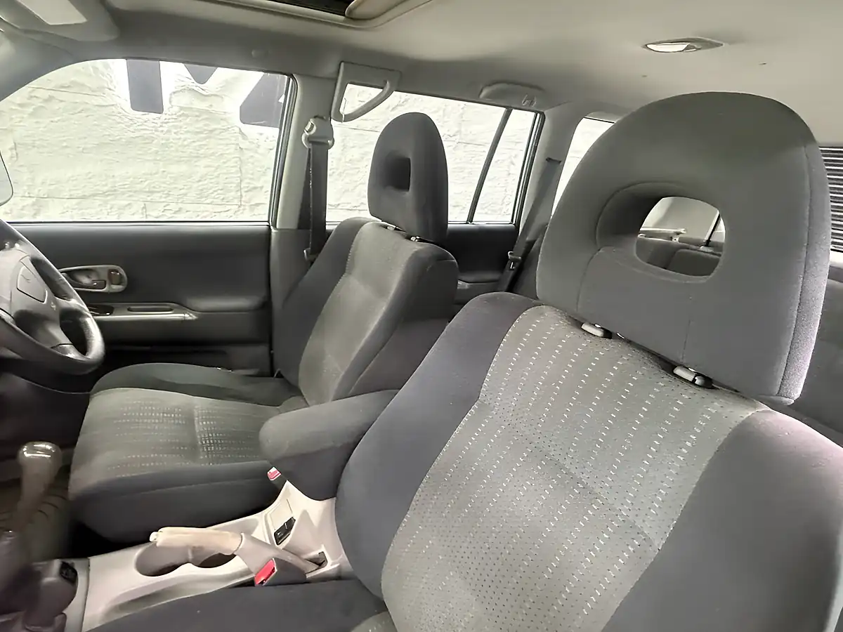 Used 2004 Mitsubishi Shogun Sport Equippe Silver - Interior and Exterior details 8