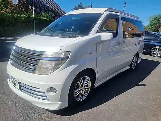2004 Nissan Elgrand Highway Star