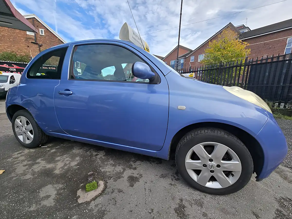 Used 2004 Nissan Micra Se Blue - Interior and Exterior details 6