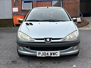 Used 2004 Peugeot 206 Fever Silver - Interior and Exterior details 3