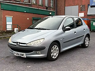 Used 2004 Peugeot 206 Fever Silver - Interior and Exterior details 4