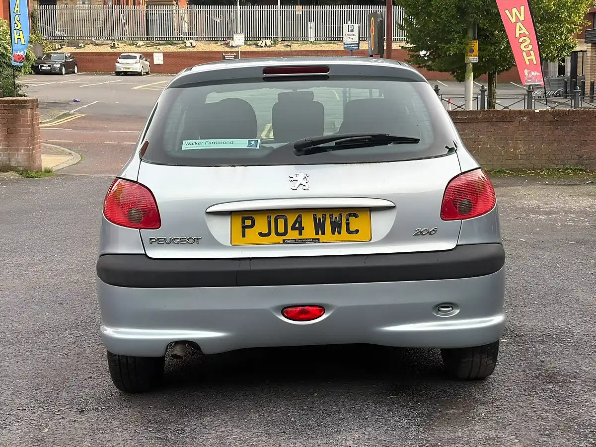 Used 2004 Peugeot 206 Fever Silver - Interior and Exterior details 6