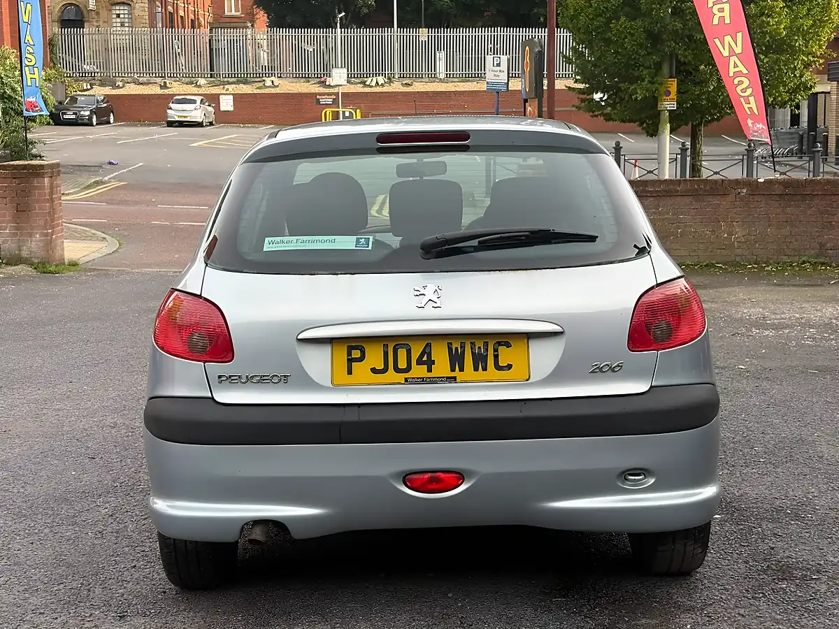 Used 2004 Peugeot 206 Fever Silver - Interior and Exterior details 9