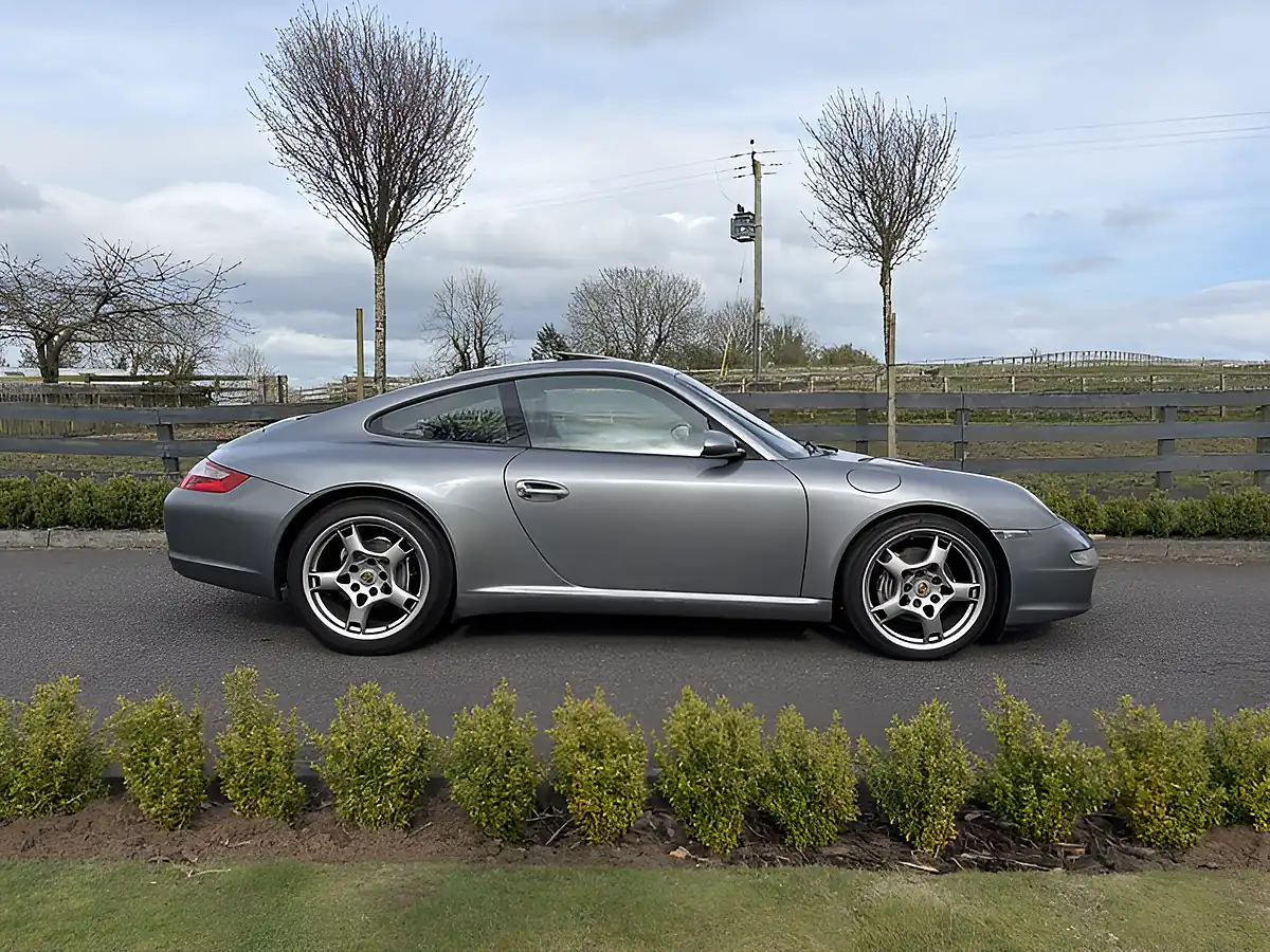 Used 2004 Porsche 911 Carrera 2 Seal Grey - Front View