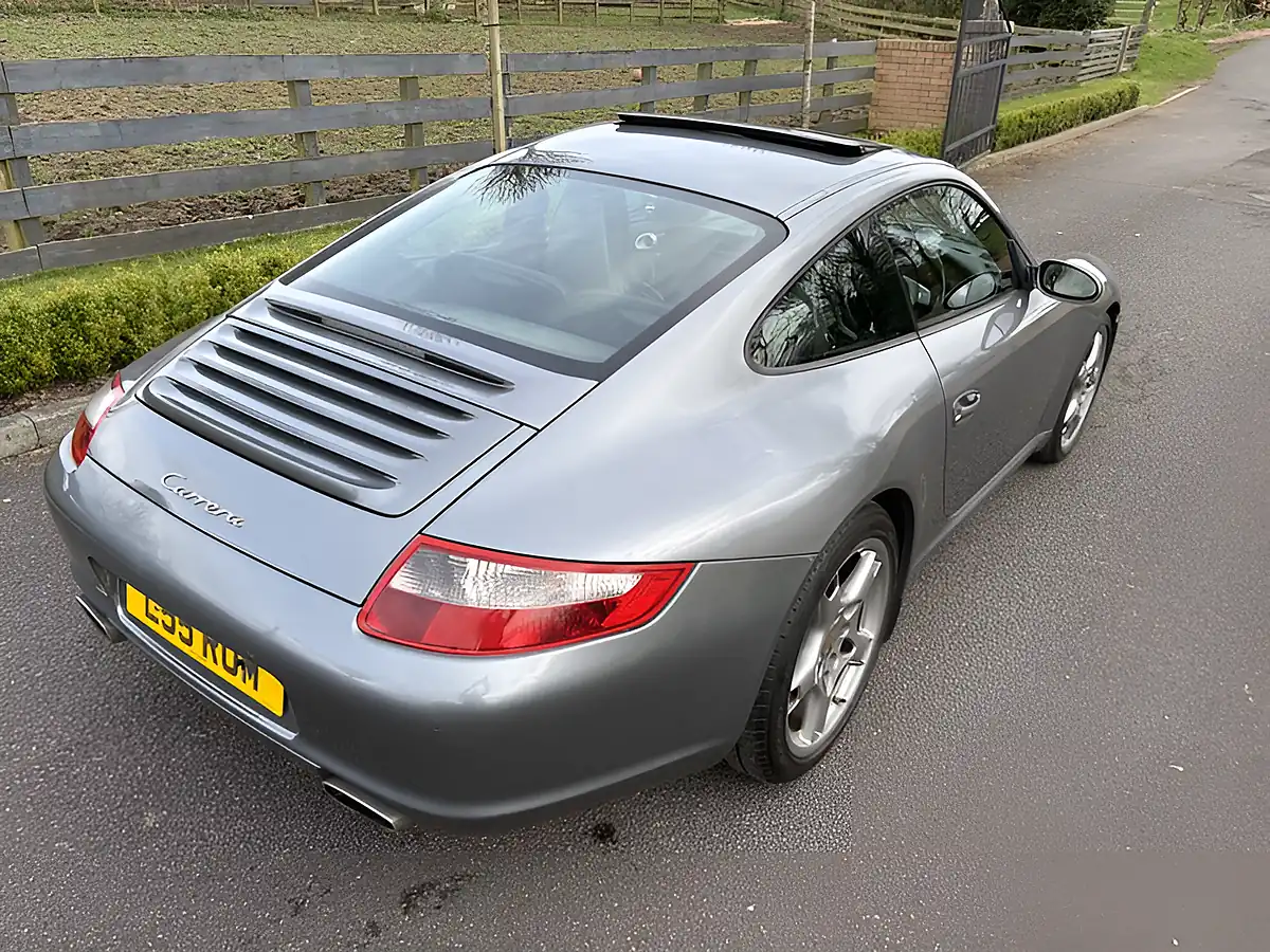 Used 2004 Porsche 911 Carrera 2 Seal Grey - Interior and Exterior details 14