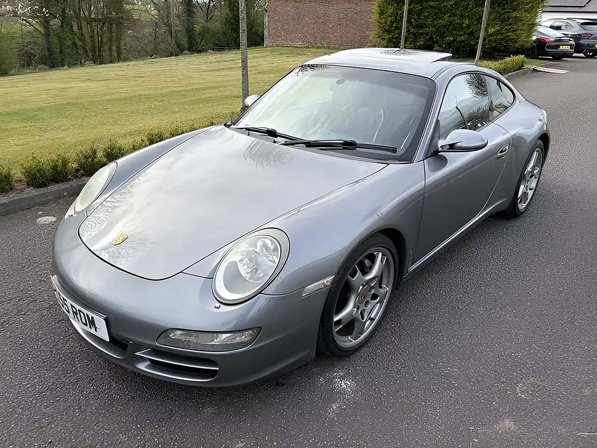 Used 2004 Porsche 911 Carrera 2 Seal Grey - Interior and Exterior details 8