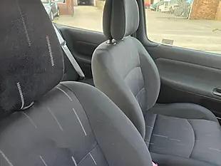 Used 2004 Renault Clio Dynamique Black - Interior and Exterior details 18