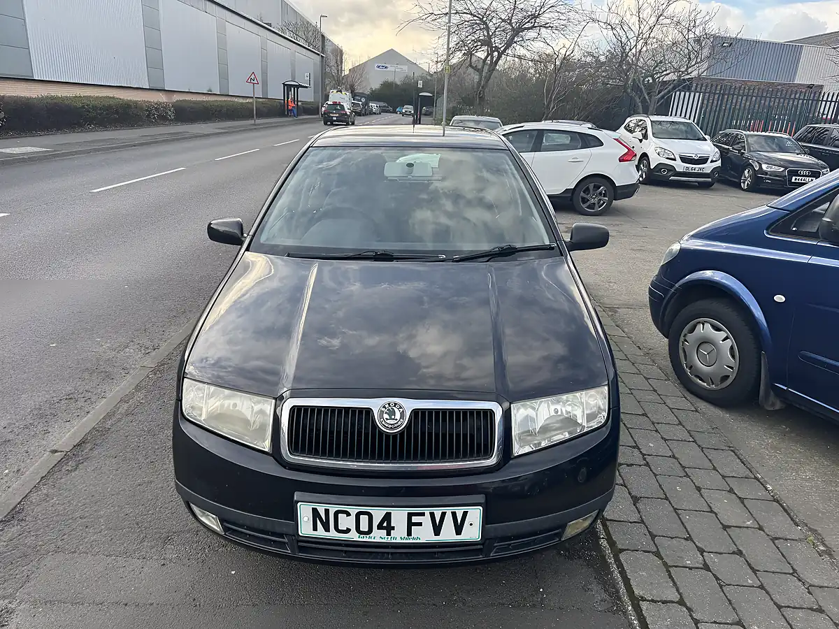 Used 2004 Skoda Fabia Elegance Black - Interior and Exterior details 2