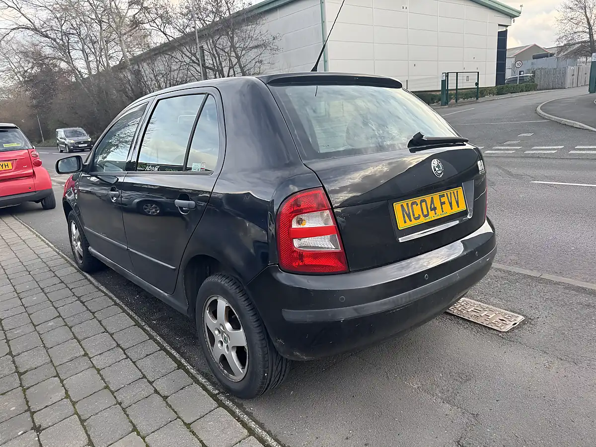 Used 2004 Skoda Fabia Elegance Black - Interior and Exterior details 5
