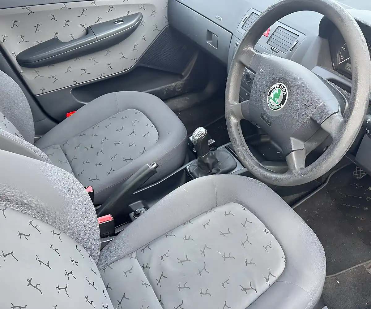 Used 2004 Skoda Fabia Elegance Black - Interior and Exterior details 6