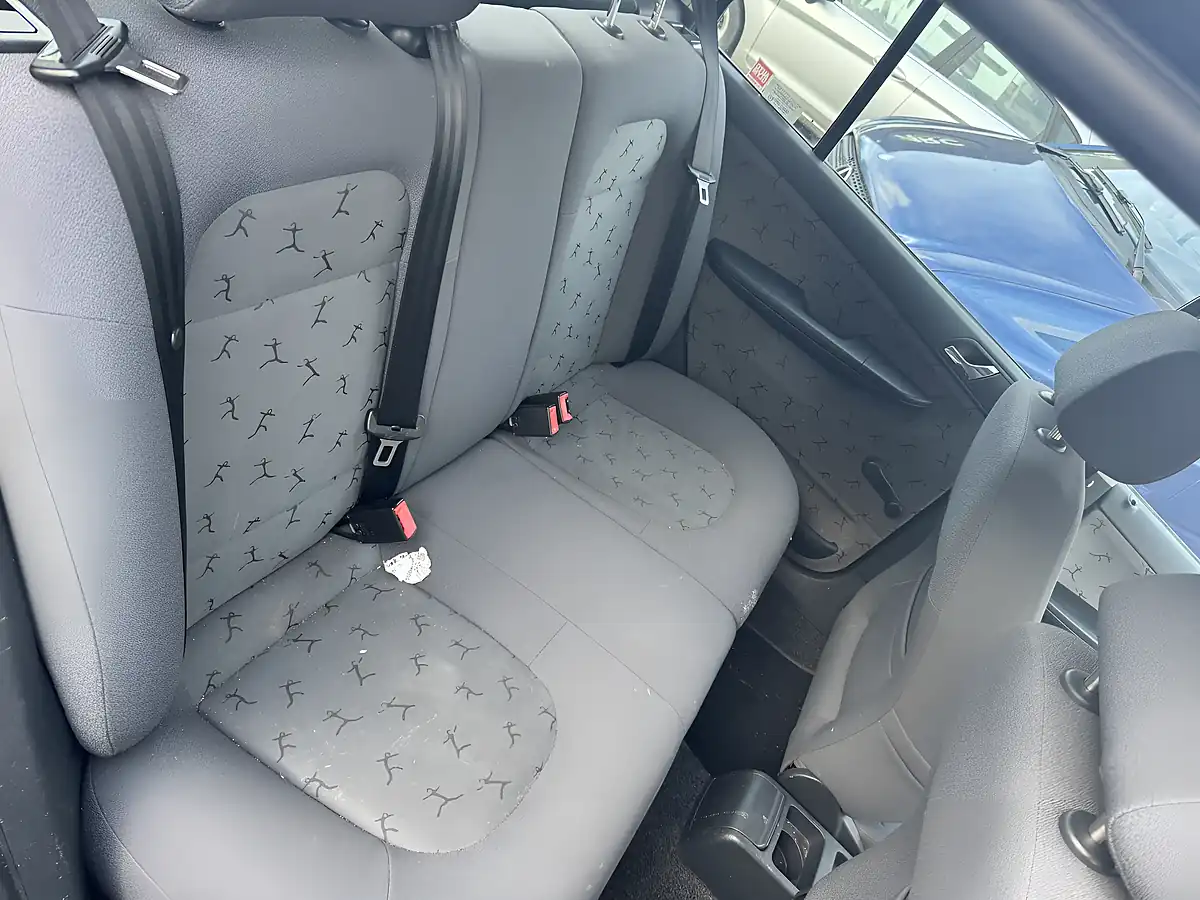 Used 2004 Skoda Fabia Elegance Black - Interior and Exterior details 8