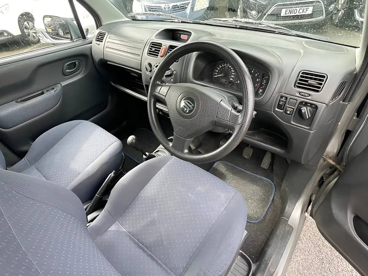 Used 2004 Suzuki Wagon R Gl (r+) Silver - Interior and Exterior details 7