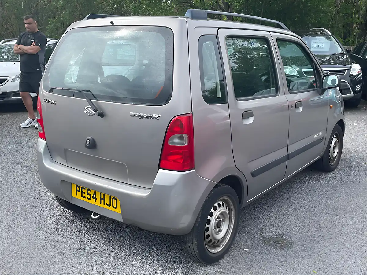 Used 2004 Suzuki Wagon R Gl (r+) Silver - Interior and Exterior details 9