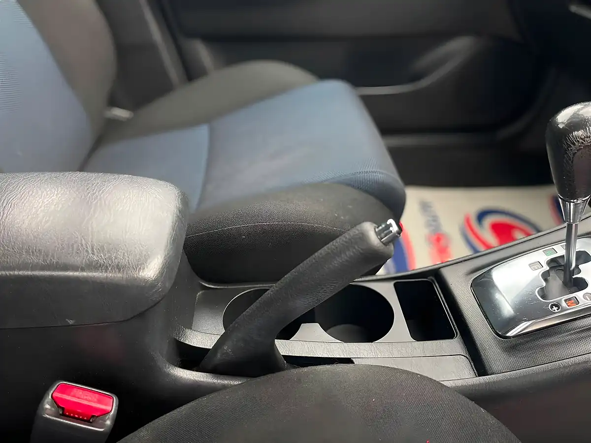 Used 2004 Toyota Corolla T3 Blue - Interior and Exterior details 13