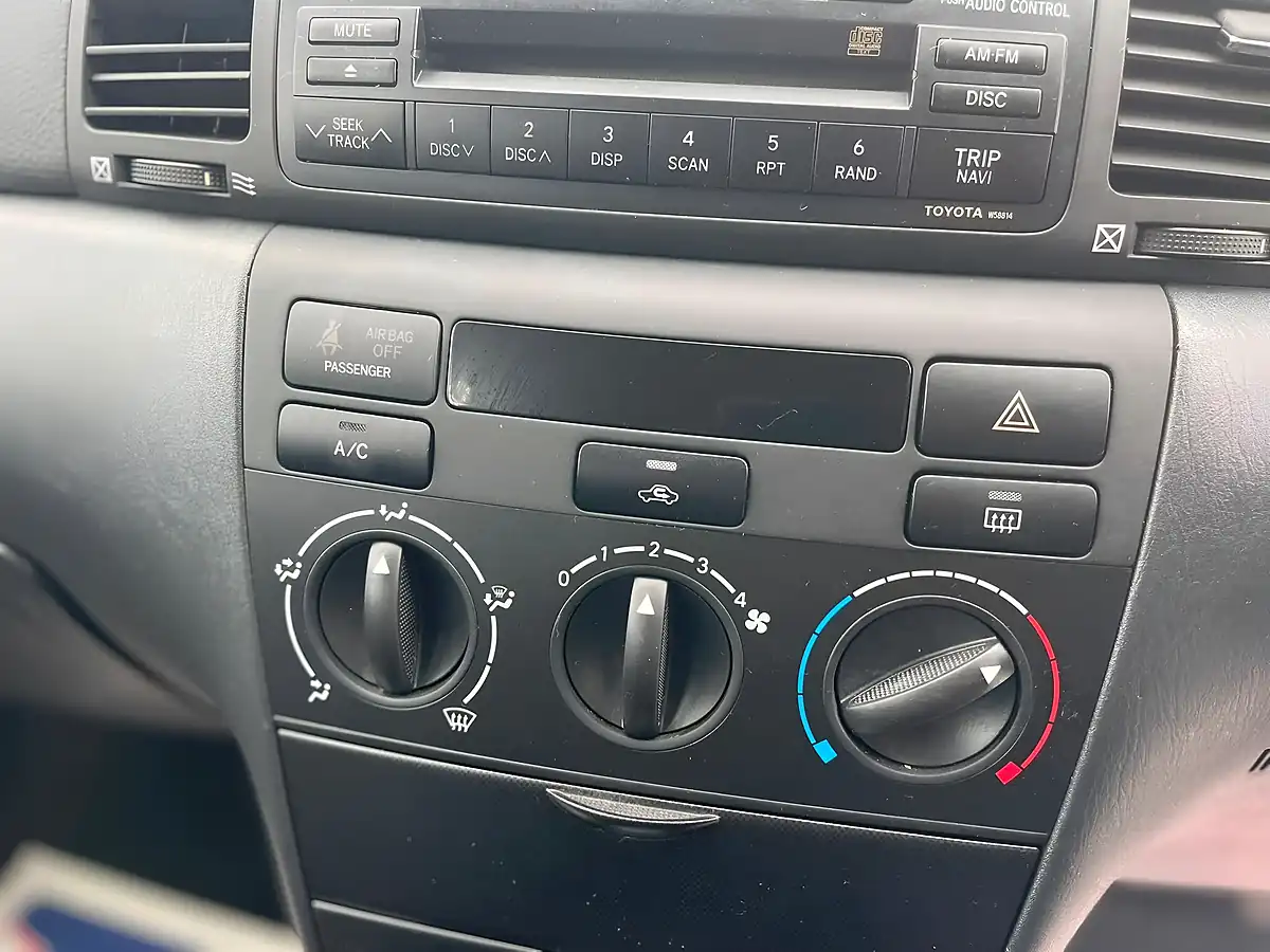 Used 2004 Toyota Corolla T3 Blue - Interior and Exterior details 16