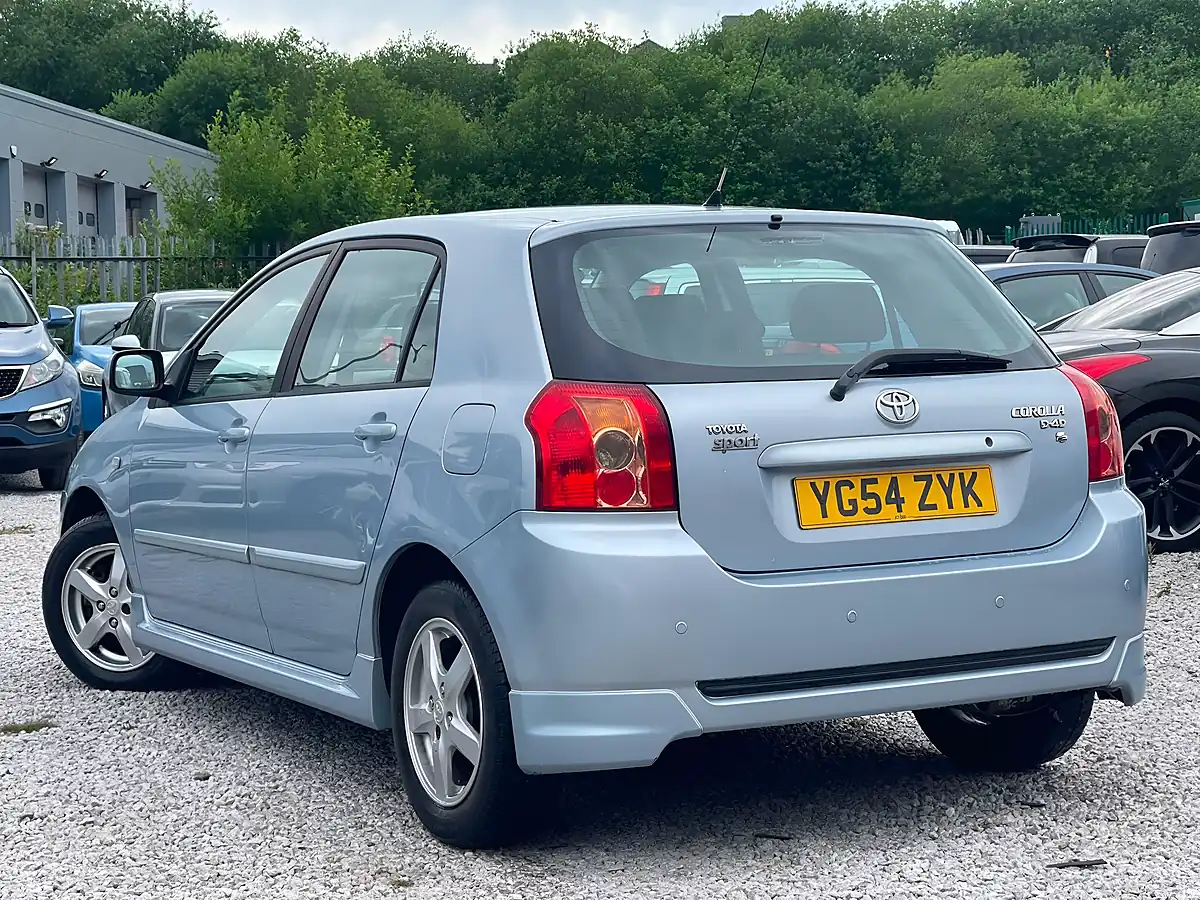Used 2004 Toyota Corolla T3 Blue - Interior and Exterior details 3