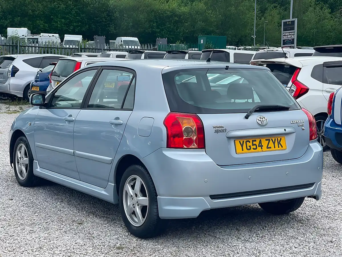 Used 2004 Toyota Corolla T3 Blue - Interior and Exterior details 4