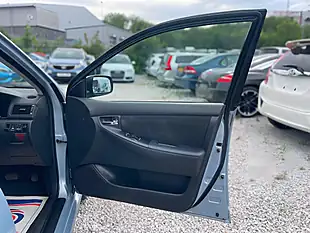 Used 2004 Toyota Corolla T3 Blue - Interior and Exterior details 6