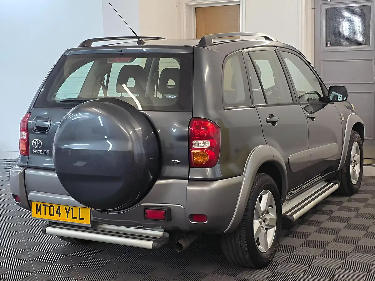 Used 2004 Toyota RAV4 XT3 Grey - Interior and Exterior details 4