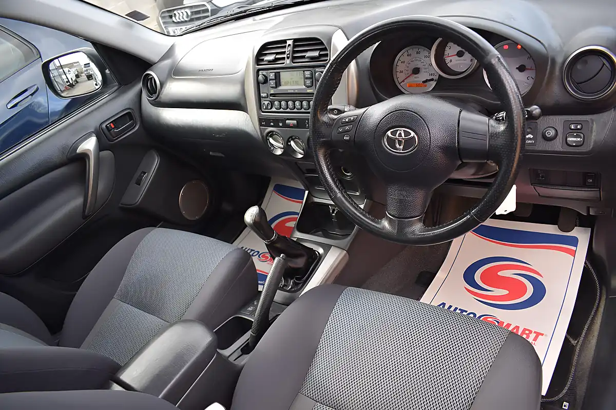 Used 2004 Toyota RAV4 XT3 Grey - Interior and Exterior details 7