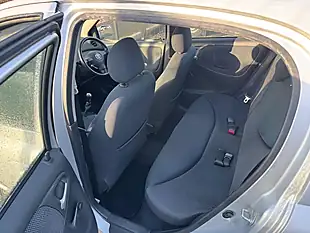Used 2004 Toyota Yaris T Spirit Silver - Interior and Exterior details 12