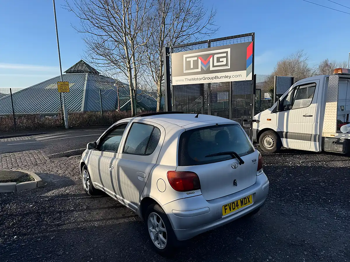 Used 2004 Toyota Yaris T Spirit Silver - Interior and Exterior details 2