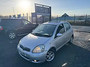 Used 2004 Toyota Yaris T Spirit Silver - Interior and Exterior details 4