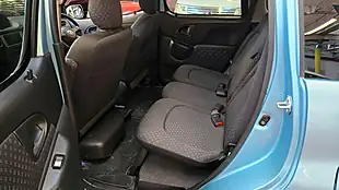Used 2004 Toyota Yaris Verso Mobility Access Auto Lift Chair Green - Interior and Exterior details 15