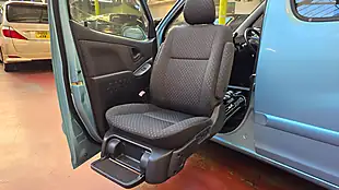 Used 2004 Toyota Yaris Verso Mobility Access Auto Lift Chair Green - Interior and Exterior details 9