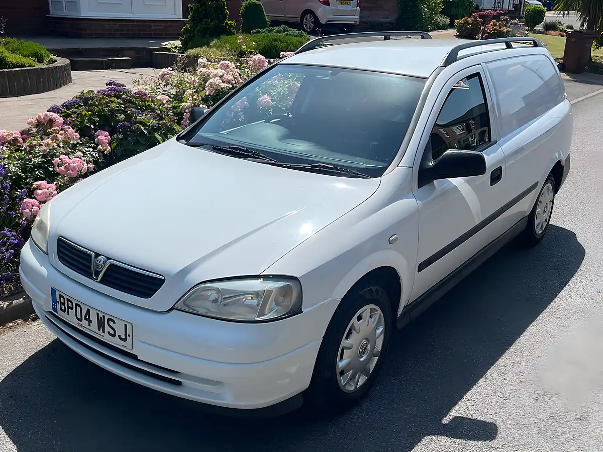 Used 2004 Vauxhall Astra Van Ls White - Interior and Exterior details 12
