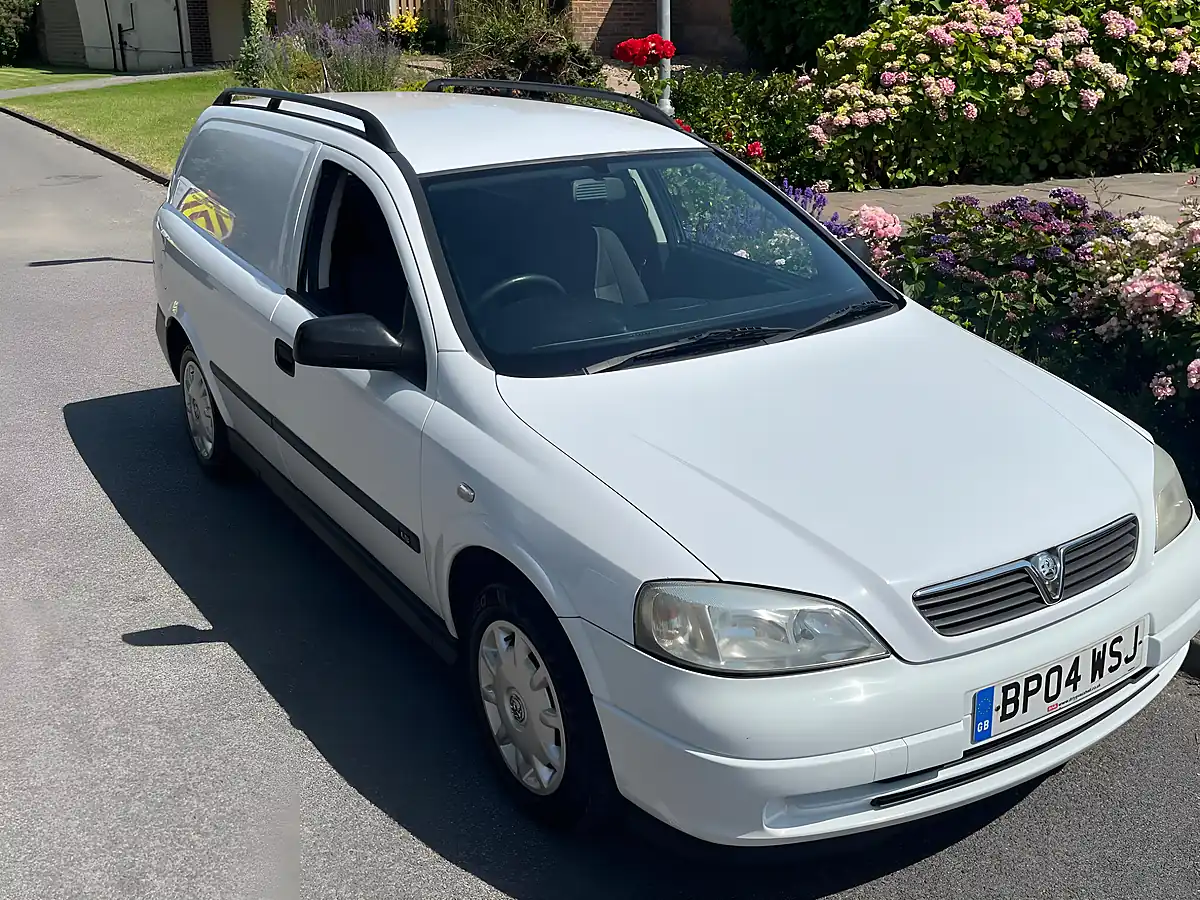 Used 2004 Vauxhall Astra Van Ls White - Interior and Exterior details 13