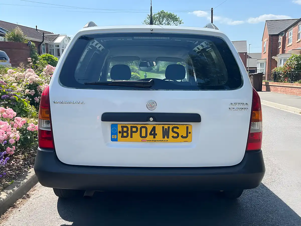 Used 2004 Vauxhall Astra Van Ls White - Interior and Exterior details 7