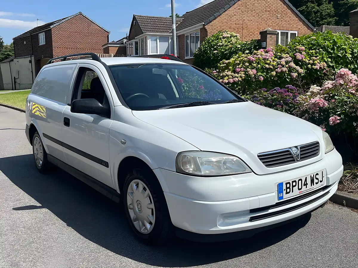 Used 2004 Vauxhall Astra Van Ls White - Interior and Exterior details 9