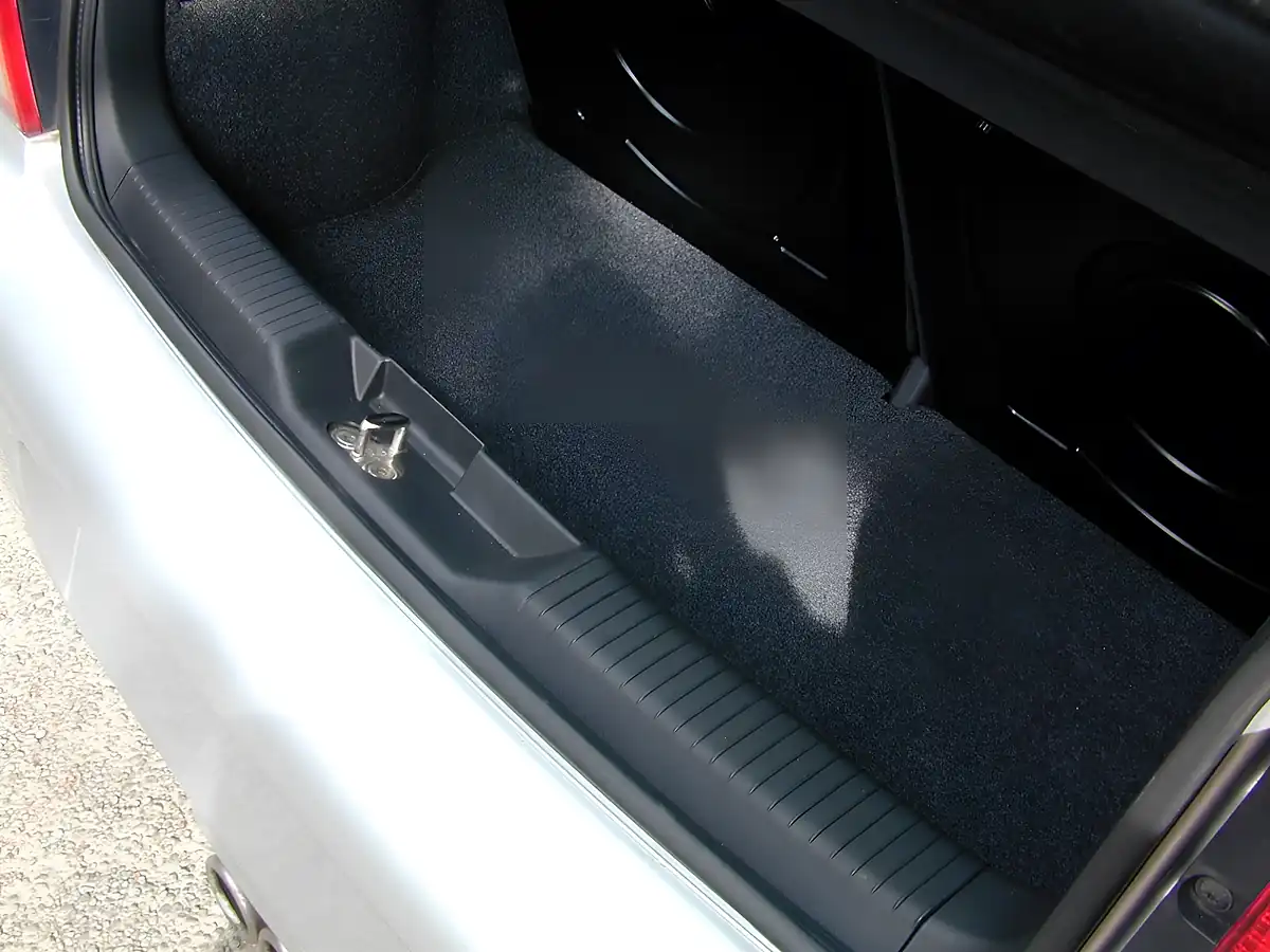 Used 2004 Volkswagen Lupo Mk 1 Silver - Interior and Exterior details 17